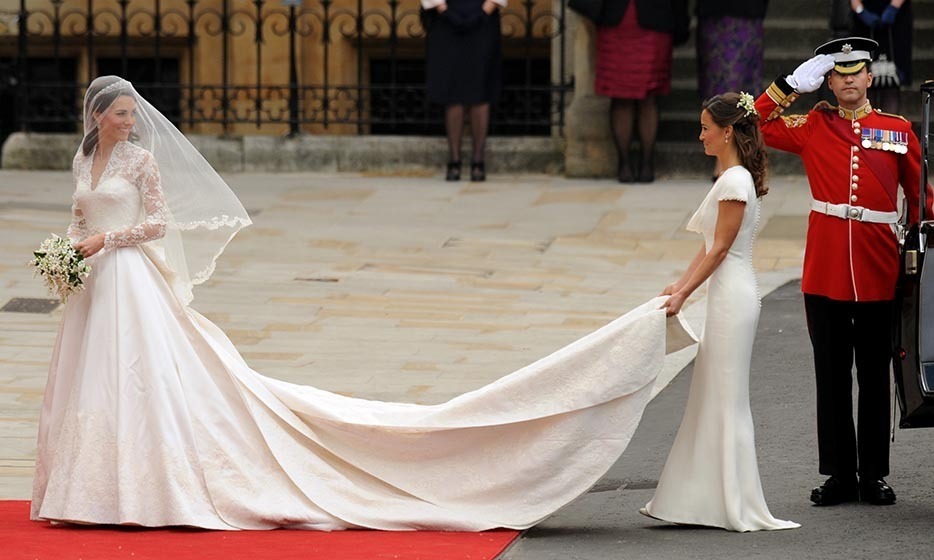 Najważniejsze suknie brytyjskich księżniczek 10441