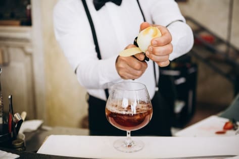 Barman na weselu