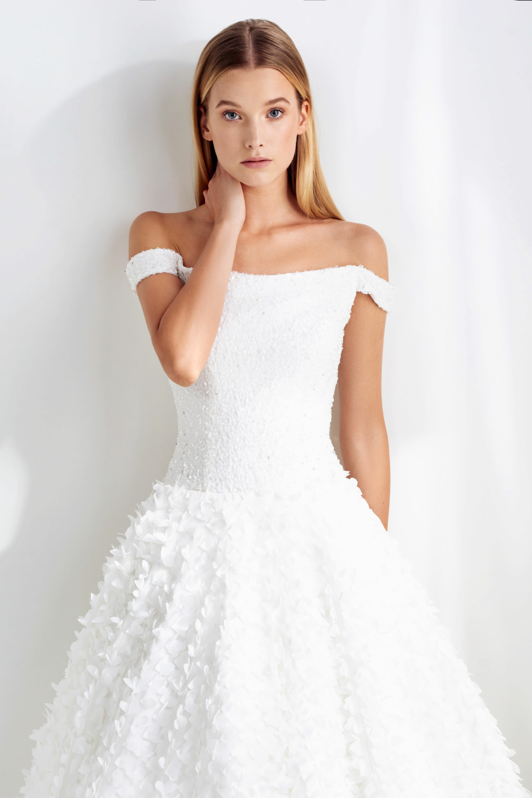Suknie ślubne z motywem 3D 12840