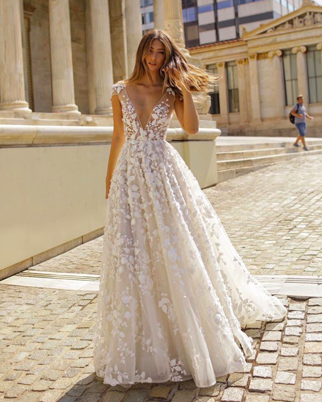 Nowojorski szyk — suknie ślubne Berta 23080