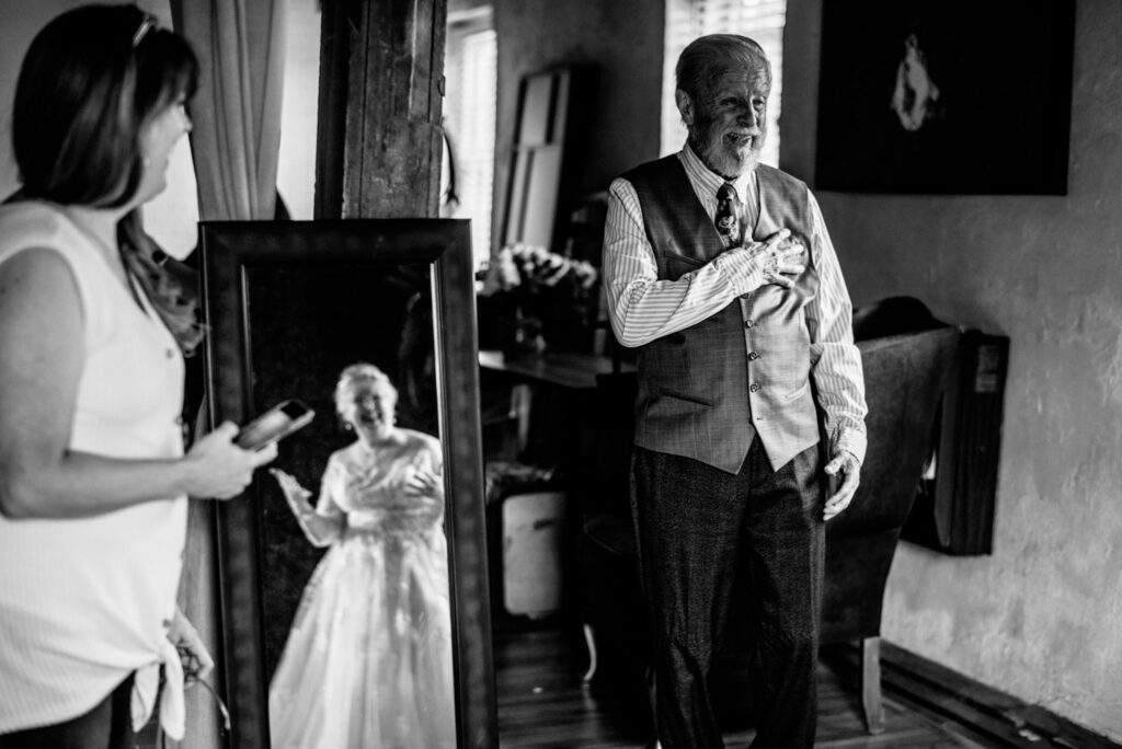 Zaskoczyła dziadków sesją zdjęciową na… 60 rocznicę ślubu! – zdjęcie 4