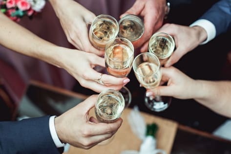 Jak zorganizować imprezę zaręczynową? 36429