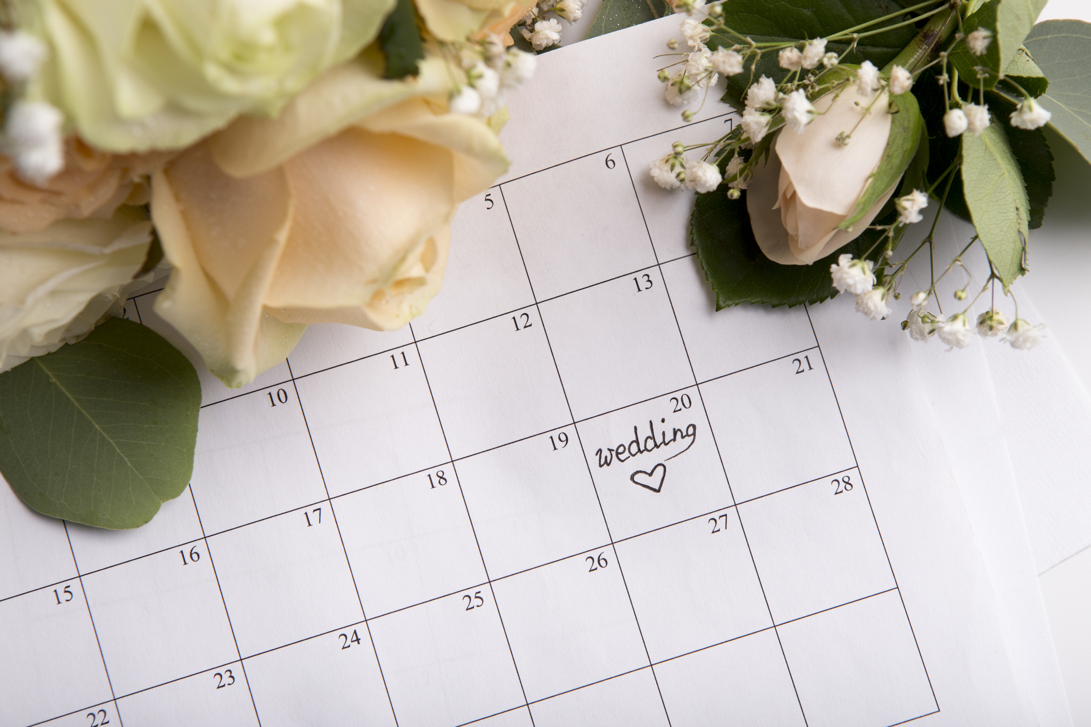 Data ślubu – jak wybrać odpowiednią?