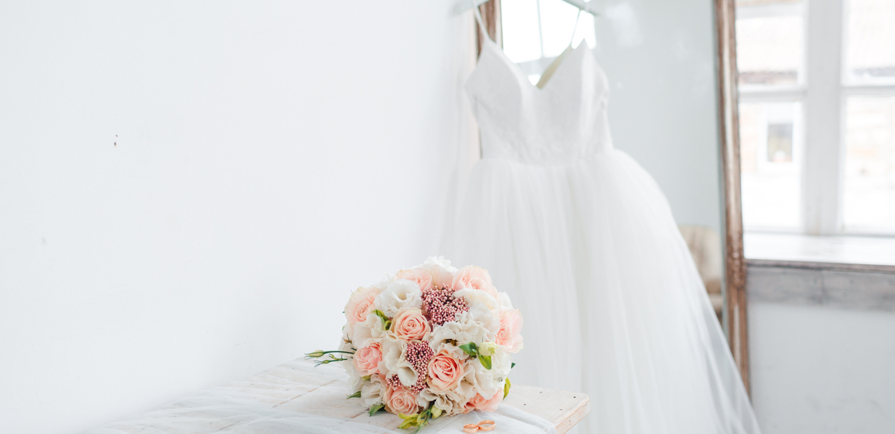 Sprawdź, jak dopasujesz krój i styl sukni ślubnej... online! 49147