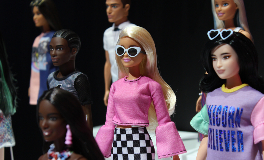 Lalka Barbie - influencerka czy muza projektantów ślubnych? 60789