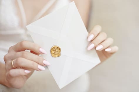 Prezent na ślub, czyli ile wypada włożyć do koperty. Ślubne tabu. 55972