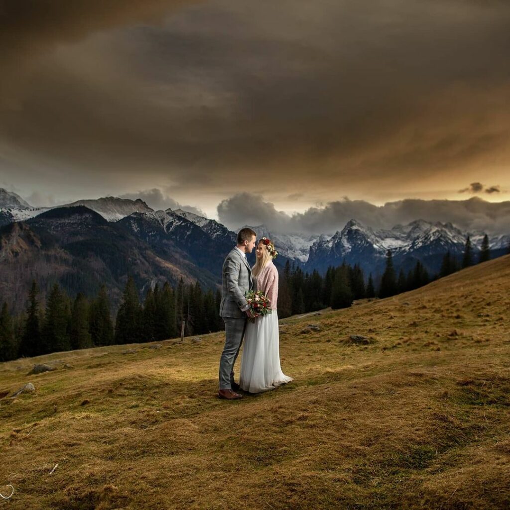 sesja ślubna w tatrach para młoda na rusinowej polanie