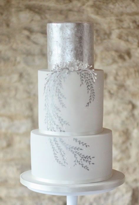 srebrny tort weselny