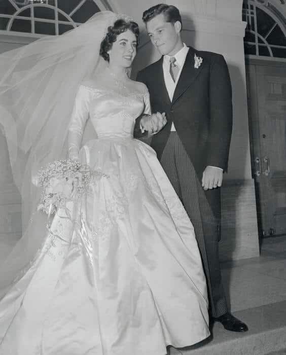 Suknia ślubna Elizabeth Taylor
