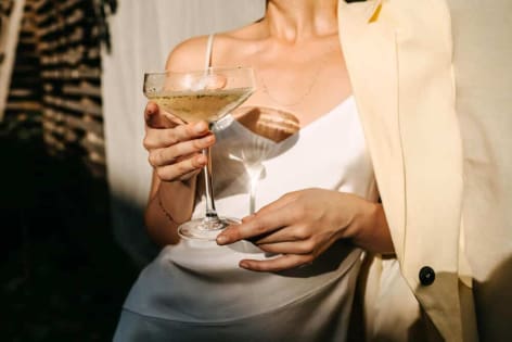 Jak udekorować drink bar na weselu? Najciekawsze inspiracje! 102936