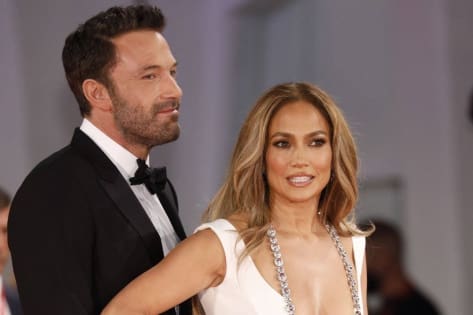 Jennifer Lopez i Ben Affleck wzięli ślub! Panna młoda w dwóch sukniach  ślubnych podczas uroczystości! 112409