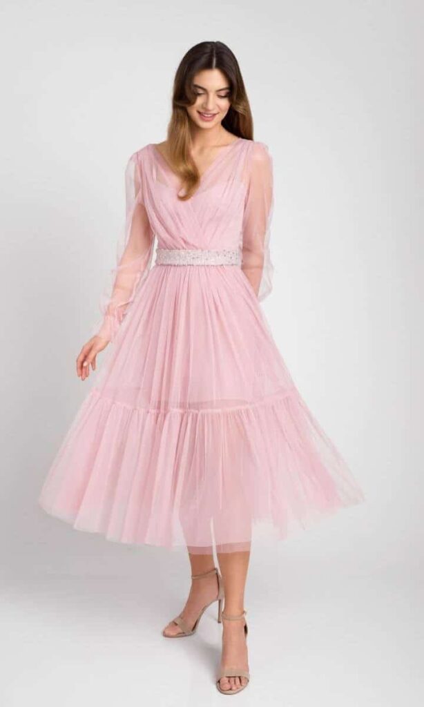 różowa tiulowa sukienka