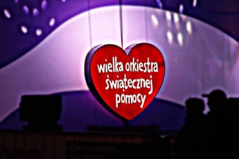 Suknie ślubne oddane na licytacje WOŚP. Andziaks i Karolina Pisarek mają gest! 119682
