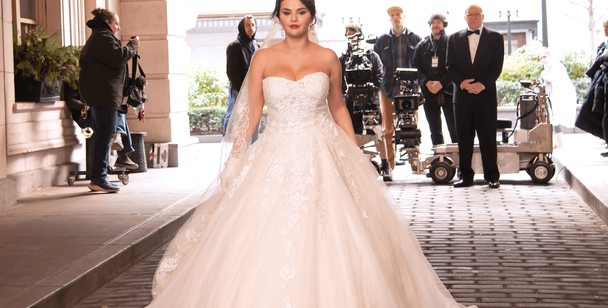 Selena Gomez zachwyca w sukni ślubnej! 120838
