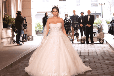 Selena Gomez zachwyca w sukni ślubnej! 120838