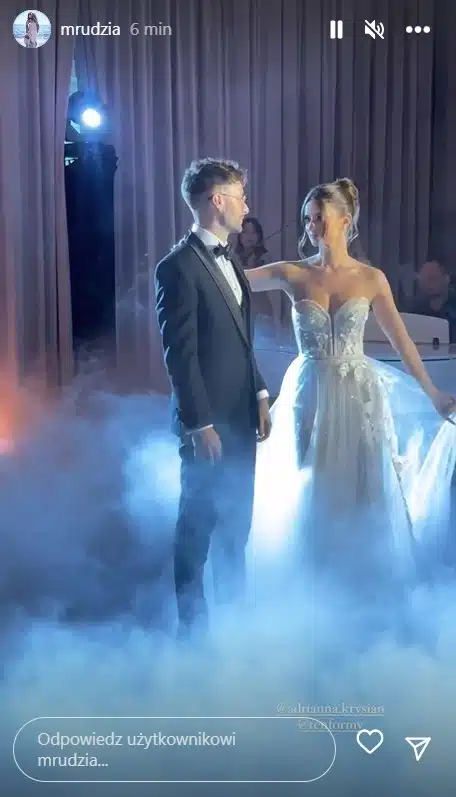 Adrianna Krysian tańczy z mężem pierwszy taniec