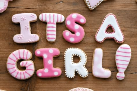 napis it's a girl imiona dla dziewczynek
