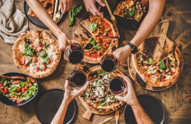 Dzień pizzy — kiedy jest dzień pizzy i jak należycie go obchodzić