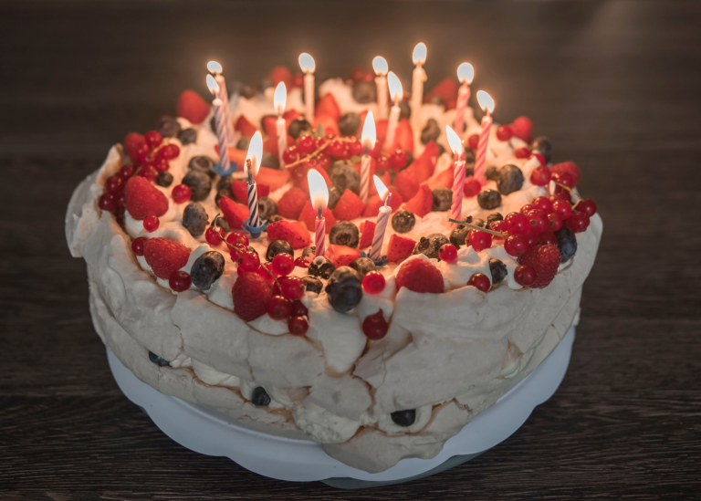 Jakie ciasto na urodziny — najlepsze i najnowsze przepisy na ciasta domowe