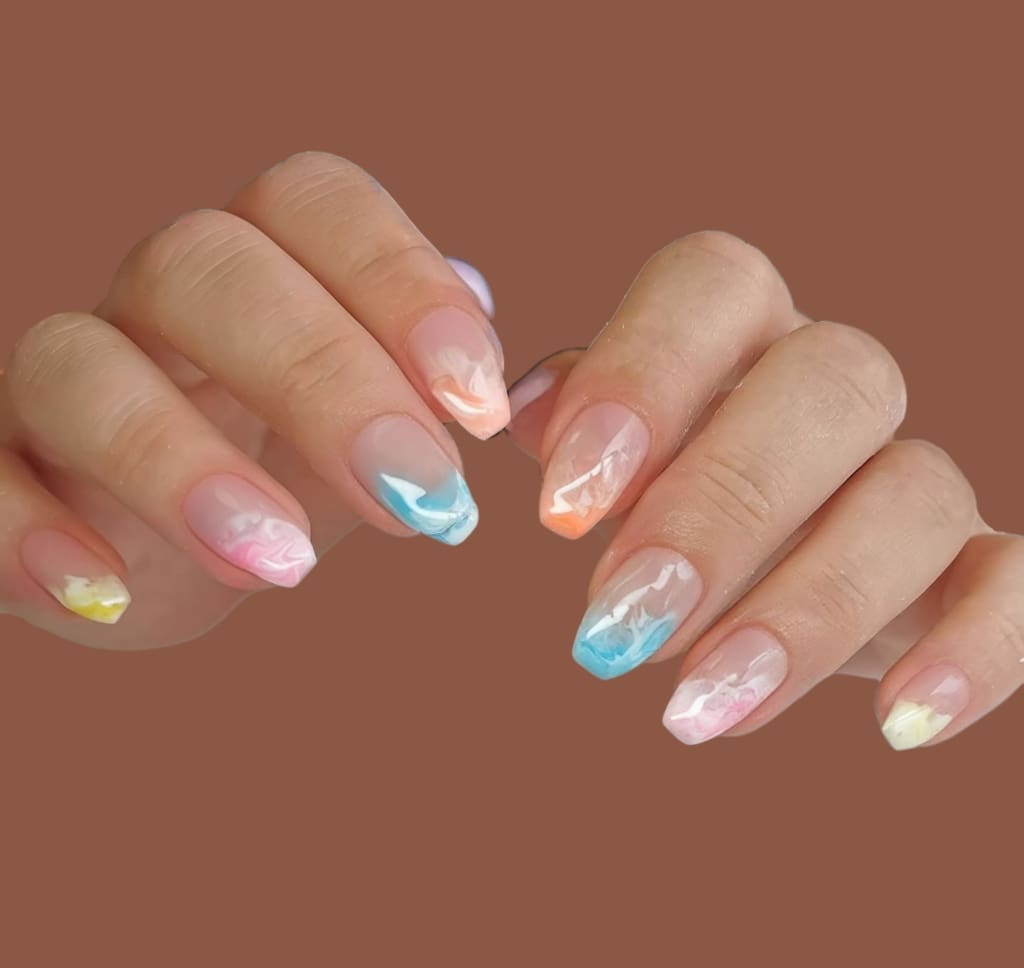 kolorowy french manicure