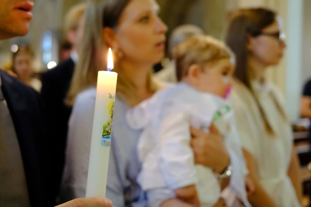 co robi chrzestna na chrzcie