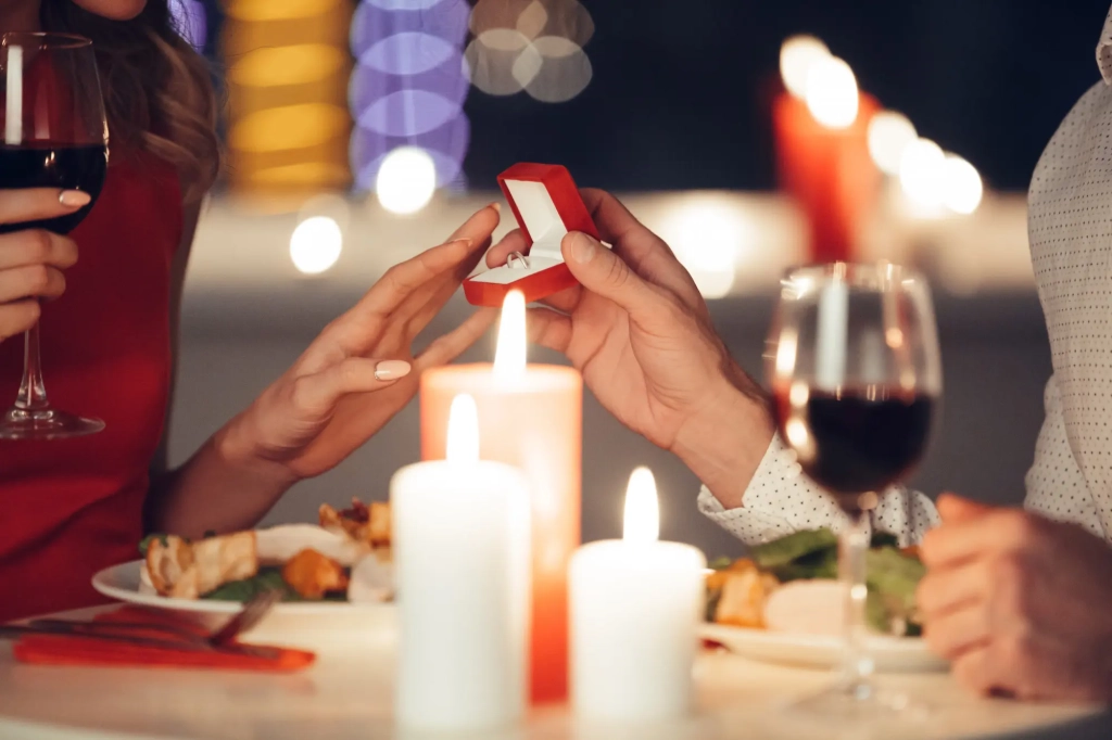 Zaręczyny podczas kolacji w restauracji